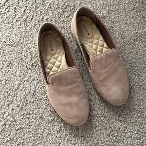 Birdies- The Starling in tan, size 9. Worn only once or twice.